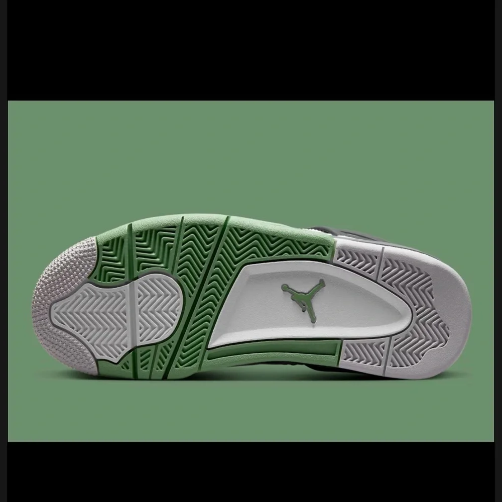 ❌SOLD❌ Air Jordan 4 Retro “Oil Green” sneakers, New in Box, M7 / W8.5 - Picture 5 of 13